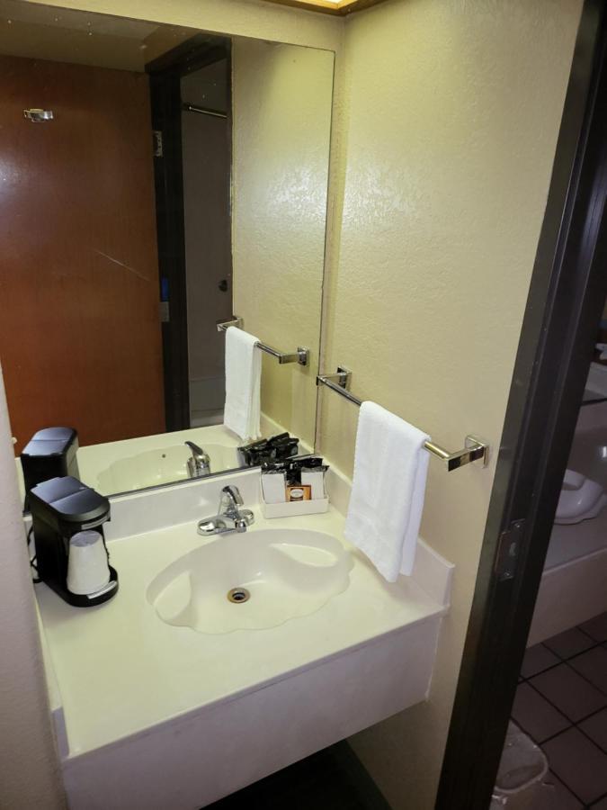 Americas Best Value Inn Pharr/Mcallen Ngoại thất bức ảnh